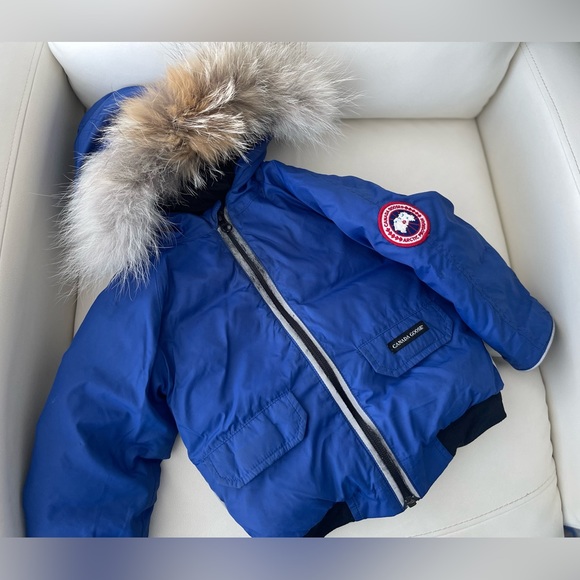 Authentic Canada Goose Coat - Picture 1 of 4
